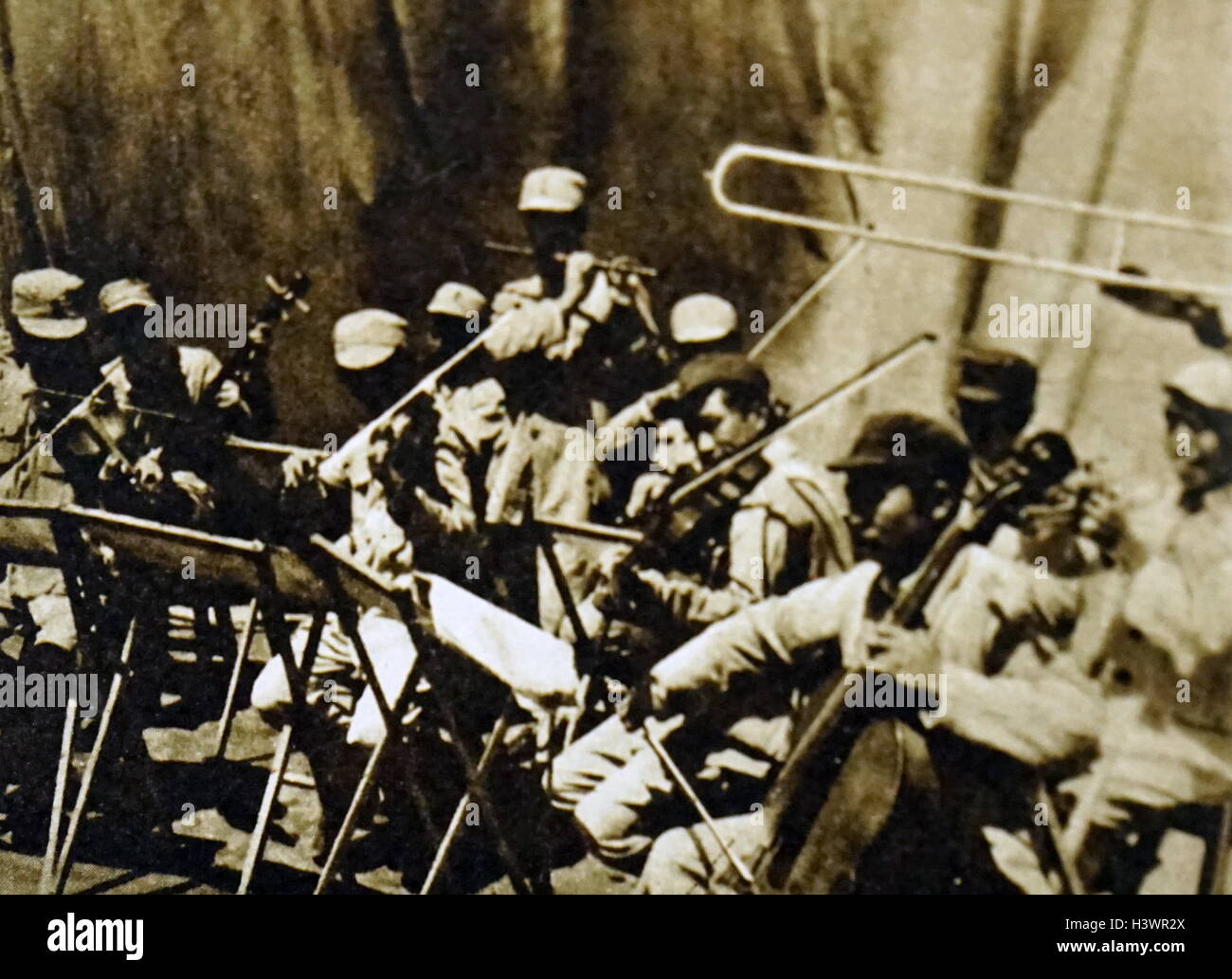 Fotografia di un comunista cinese banda militare di eseguire a Kneller Hall. In data xx secolo Foto Stock