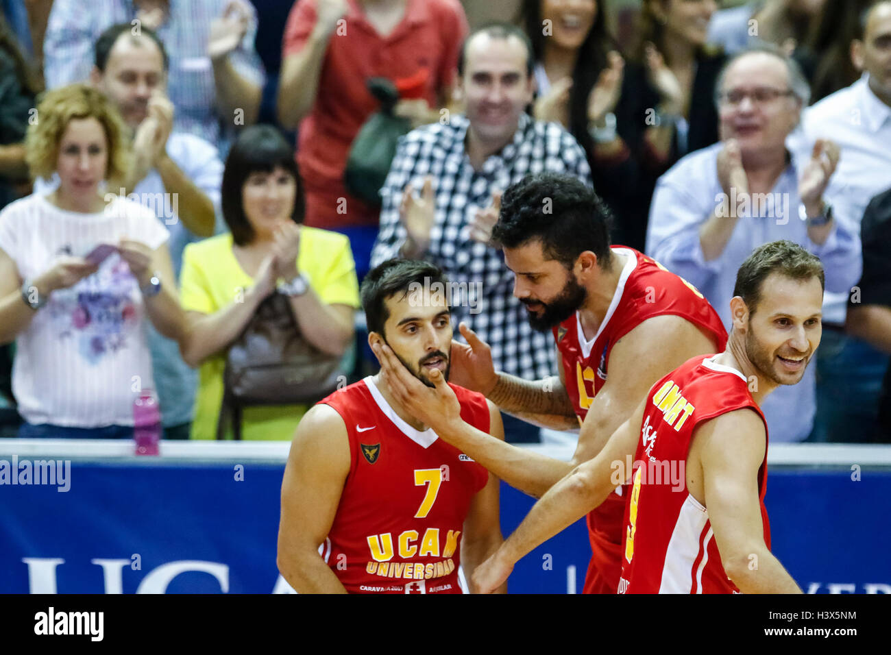 Murcia, Spagna. Xii Ottobre, 2016. Il basket Eurocup di corrispondenza tra la sede dell'UCAM Murcia CB vs Buducnost Voli . Credito: ABEL F. ROS/Alamy Live News Foto Stock