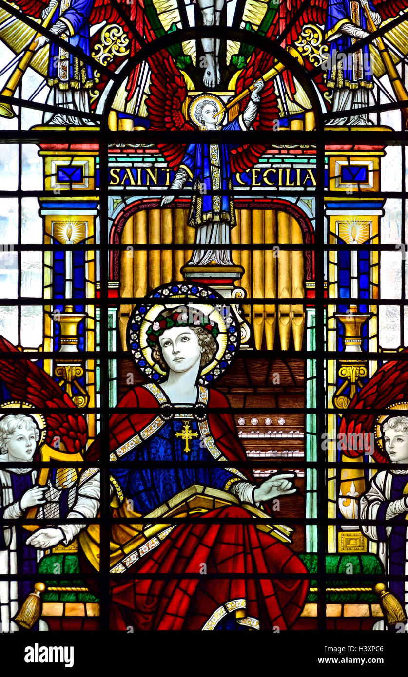 Londra Inghilterra, Regno Unito. Chiesa del Santo Sepolcro / San Sepolcro senza Newgate. Vetrata (1946) dedicato a Sir.... Foto Stock