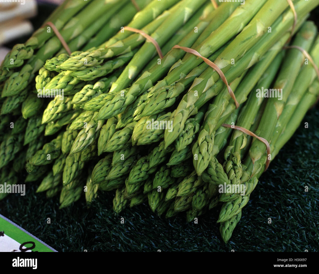 Gli asparagi verdi, tratto, dettaglio, asparagi, Asparagus officinalis, Lily vegetali, vitamine, vegetali asparagi, asparagi, bastoni da acido aspartico, verdure, cibo, mangiare, i pioli, asparagi verdi, preinstallato, vendite Foto Stock