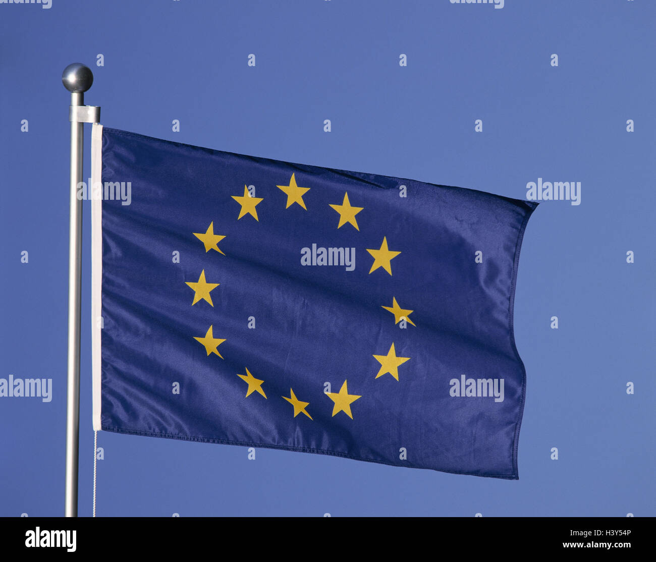 Bandiera europea, cielo, bandiera, la bandiera, Europa, bandiera, la bandiera europea, bandiera europea, bandiera europea, bandiera europea, blow, vento, l'UE, l'Unione europea, icona, stelle, 12 paesi membri, membri, dodici, blue giallo, il materiale di registrazione, still life Foto Stock