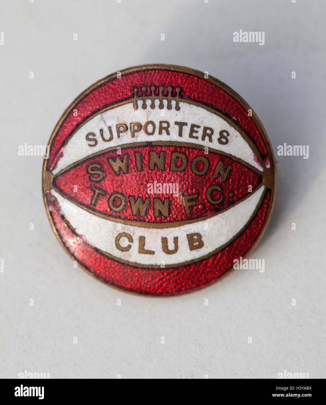 Vintage Swindon Town FC Supporters Club badge Foto Stock