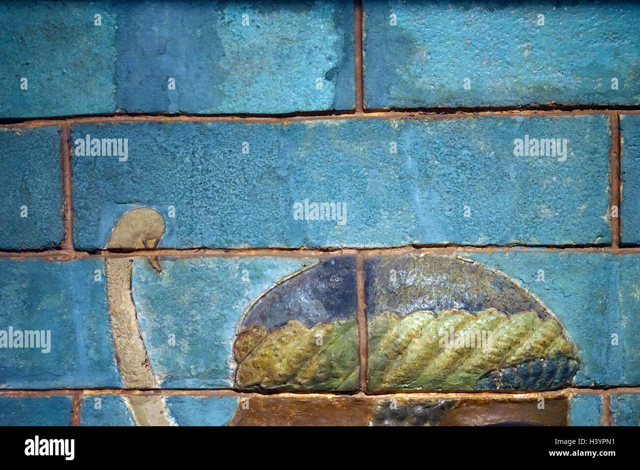 In mattoni smaltati guardsman da un fregio che mostra una fila di guardia reale. 521-500 BC; dal palazzo di Susa, Iran. Foto Stock