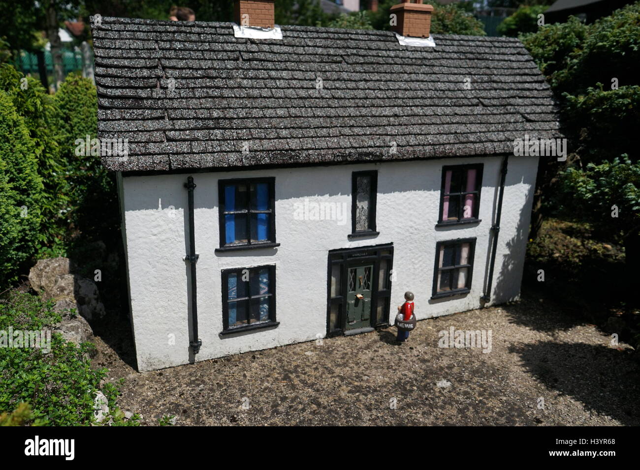 In Bekonscot Beaconsfield, Buckinghamshire, Inghilterra, è il più antico modello originale villaggio nel mondo. Esso raffigura gli aspetti di Inghilterra in gran parte risalente agli anni trenta del novecento. Foto Stock