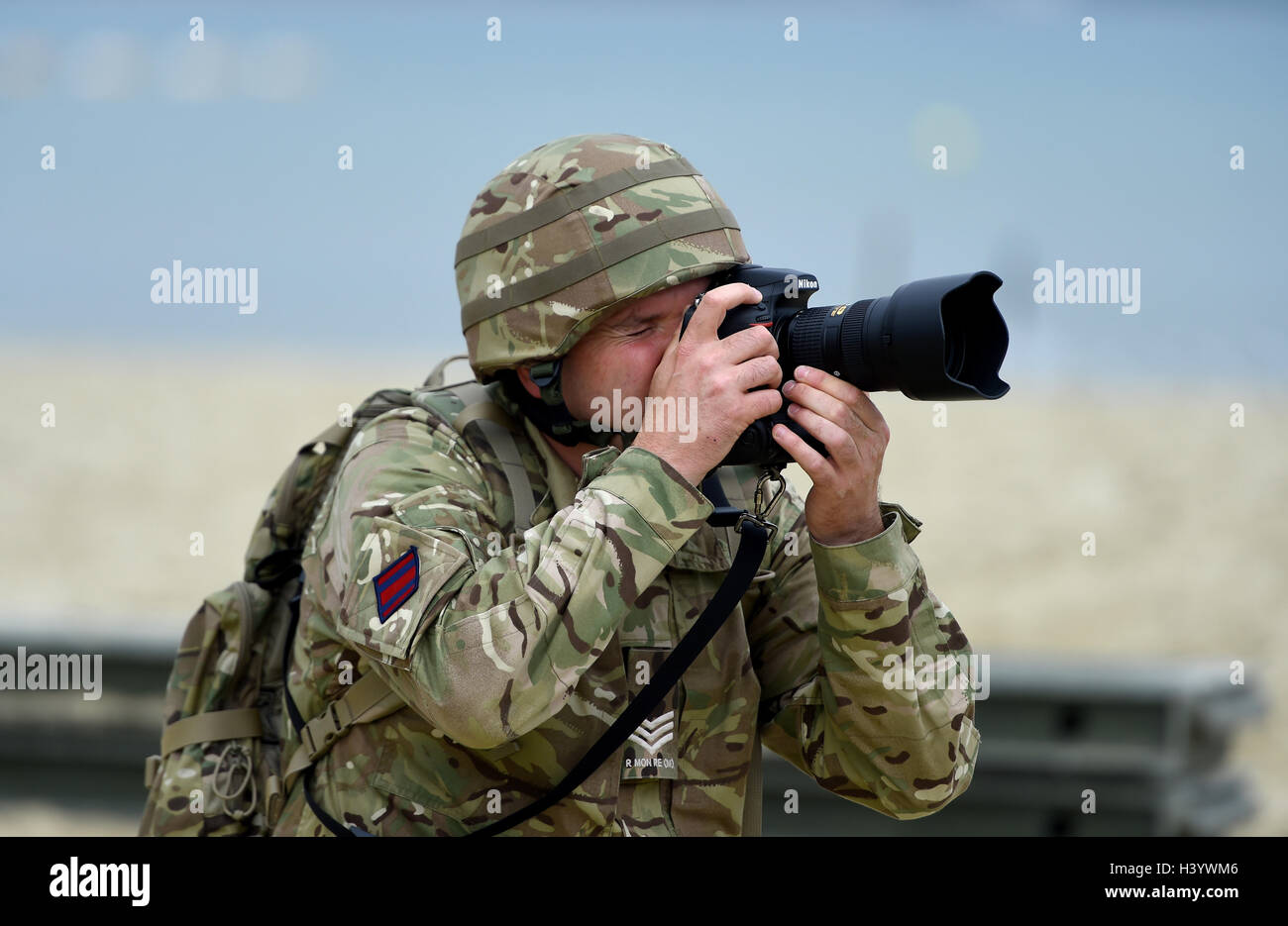 "L'esercito fotografo' fotografo lavora Foto Stock