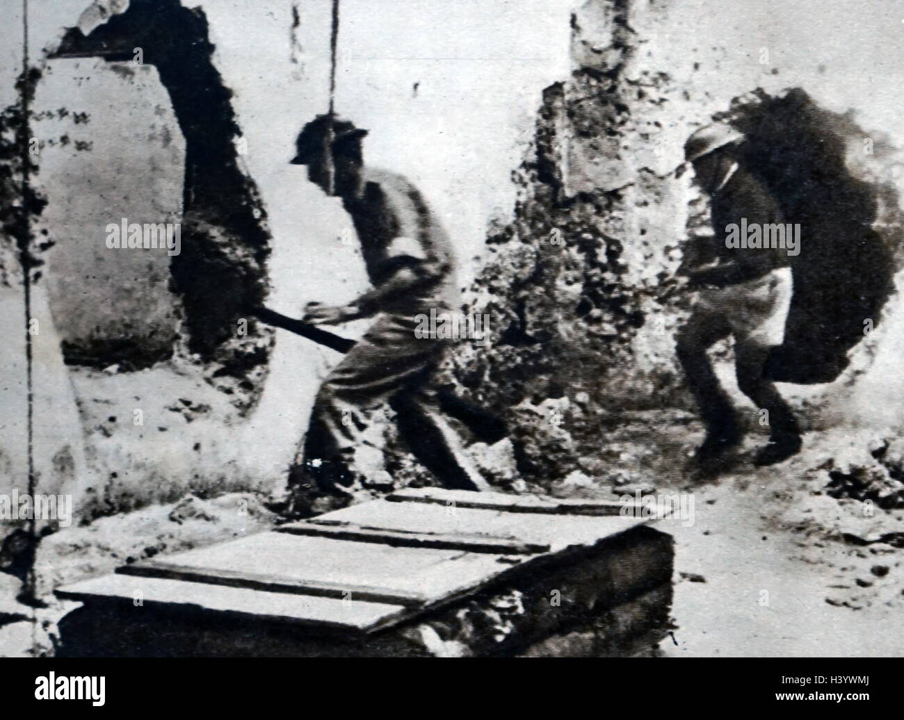 Fotografia di Mahnah gli uomini nella terra di nessuno tra Jafa e Tel Aviv. In data xx secolo Foto Stock