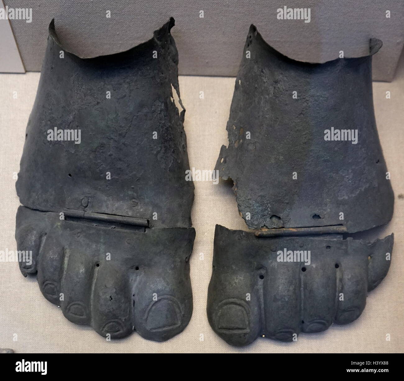 Piede di bronzo-protezioni dall'antica Grecia. Datata VI secolo A.C. Foto Stock