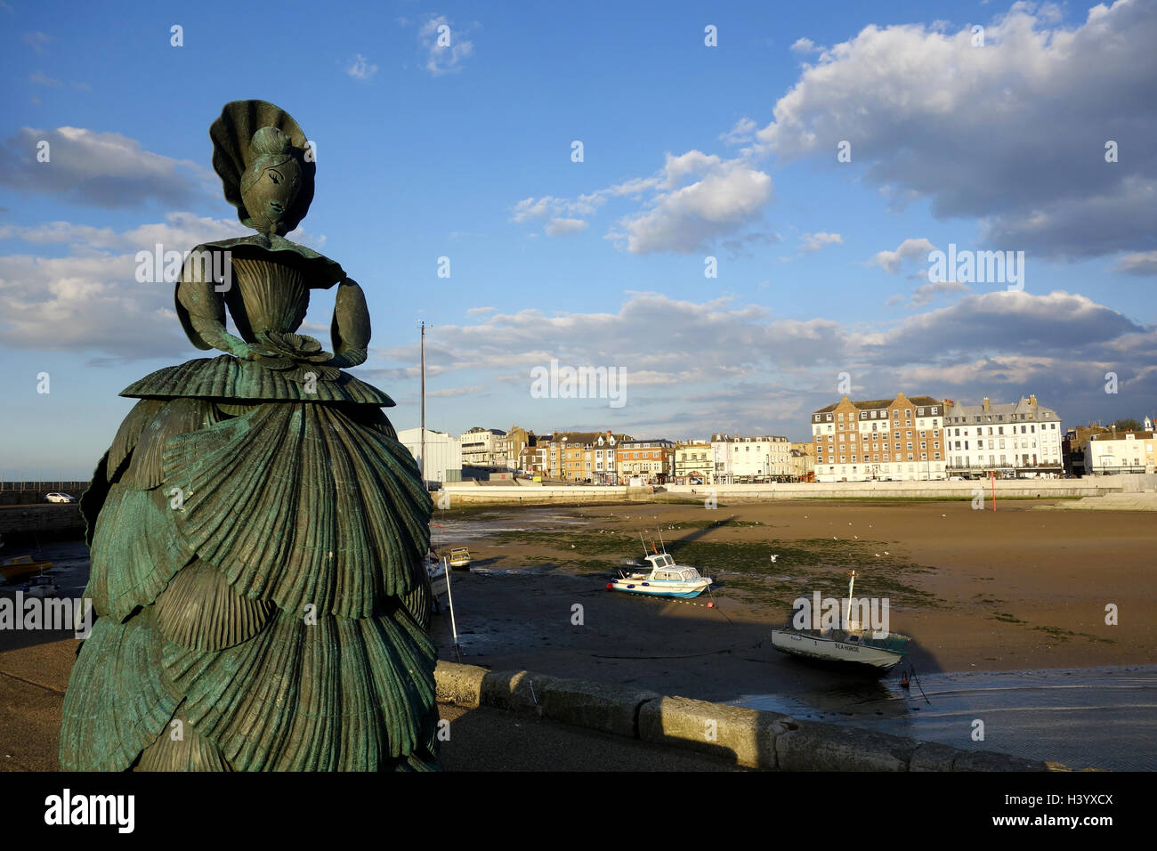 La Signora Booth Shell Lady scultura di Ann Carrington, Margate, Kent, Regno Unito Foto Stock