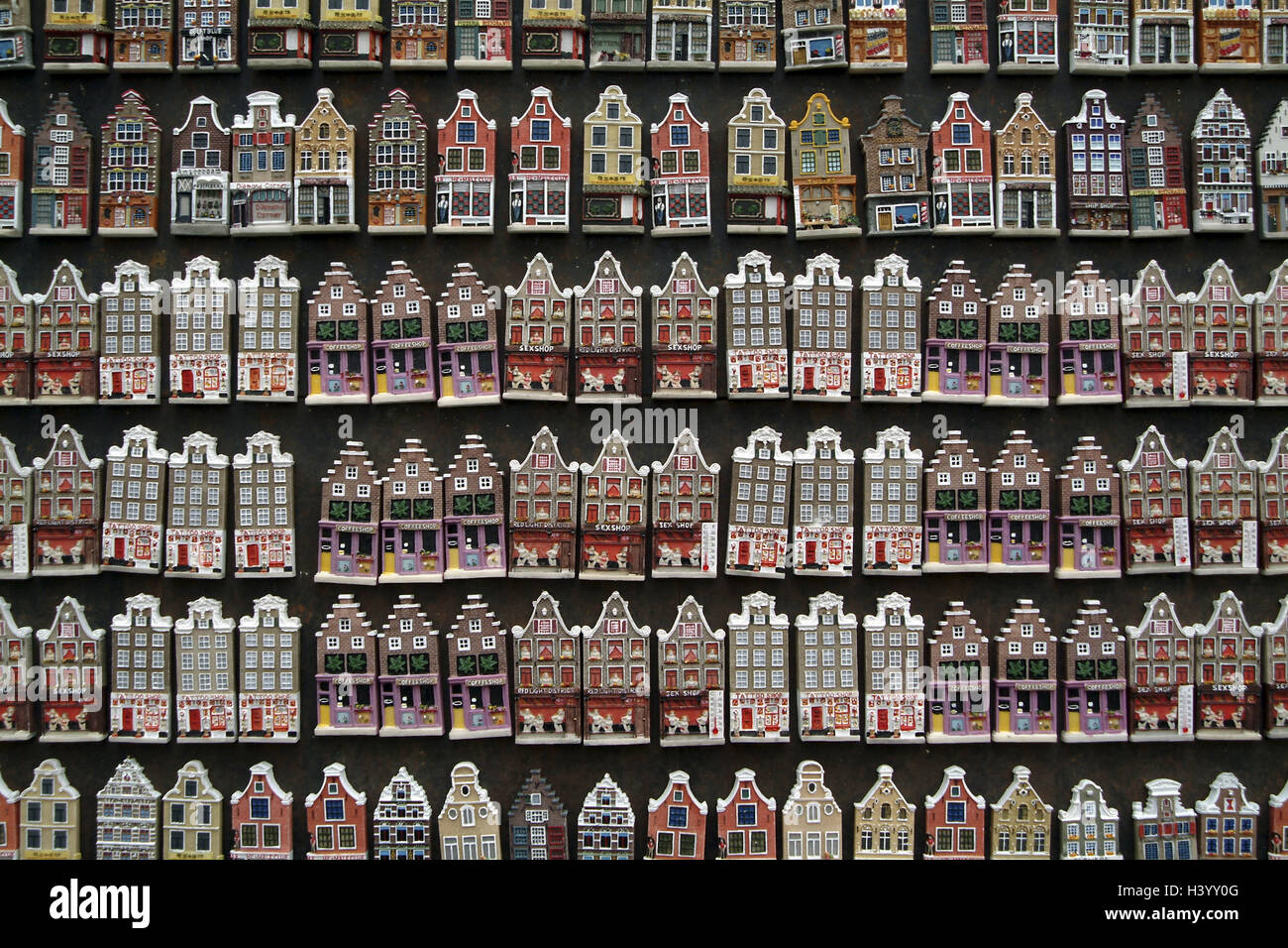 Case in miniatura, Europa occidentale, Europa, Nederland, Paesi Bassi,  Olanda, Amsterdam, città capitale, parte comune, di mercato, vendite,  giocattoli, miniature, case, piccole case di giocattoli e oggetti da  collezione, sfondo, dettaglio, still