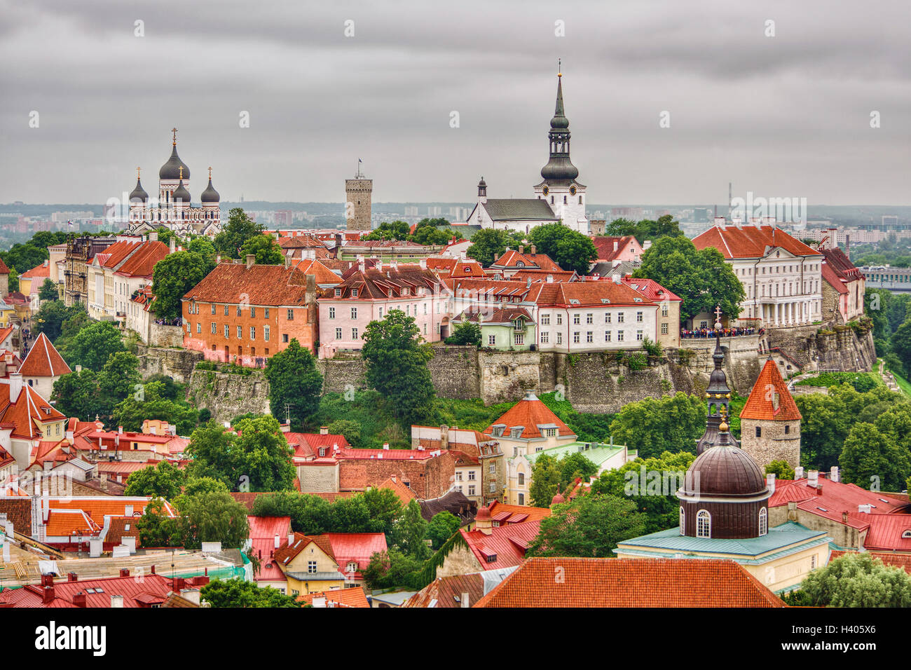 Vista sullo skyline della città vecchia di Tallinn, Estonia Foto Stock