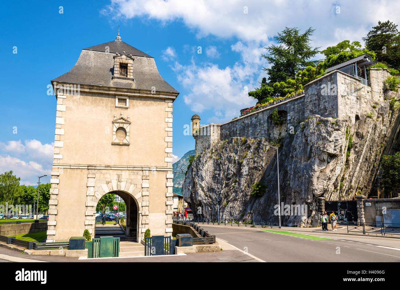 Porte de France e Jardin des Dauphins a Grenoble in Francia Foto Stock