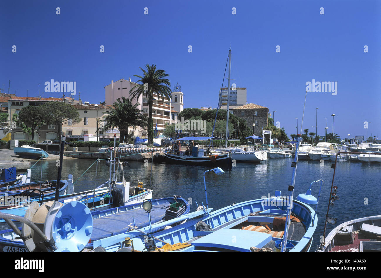 Francia, Riviera, Ste. Maxim, vista locale, porto, dipartimento, Var, stivali, holiday resort, località balneare, mare, San maxim, Foto Stock