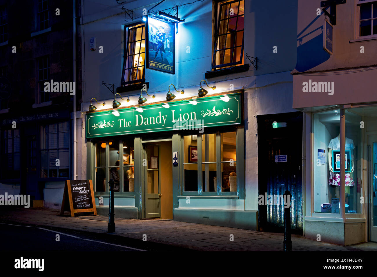 Il Dandy Lion pub, Bradford-on-Avon, Wiltshire, Inghilterra, Regno Unito Foto Stock