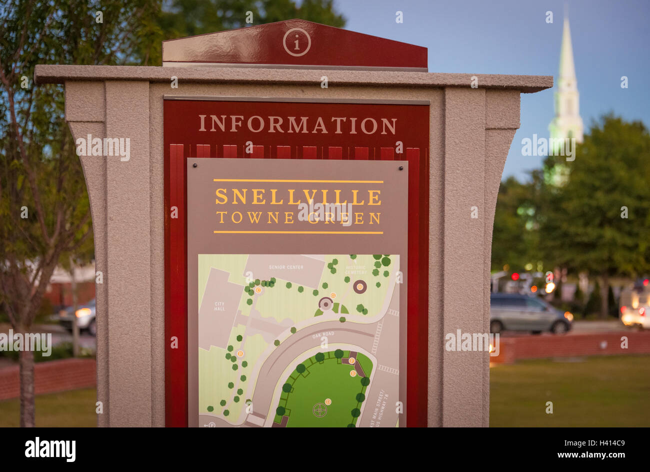 Informazioni sulla segnaletica il Snellville Towne verde in Snellville, Georgia, una comunità suburbane ad est di Atlanta. Foto Stock