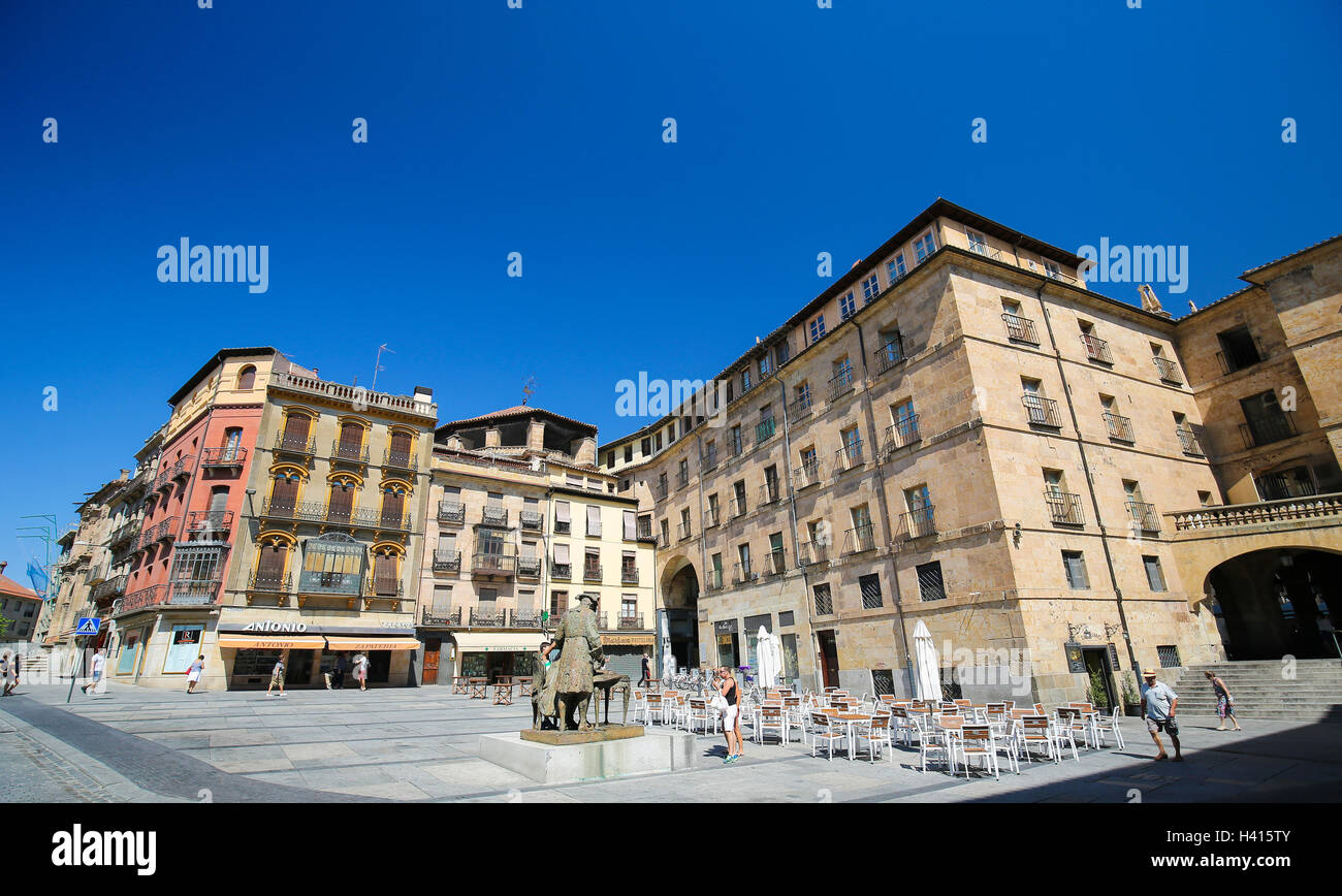 Plaza del Poeta Iglesias accanto alla Plaza Mayor nel centro di Salamanca, Spagna Foto Stock