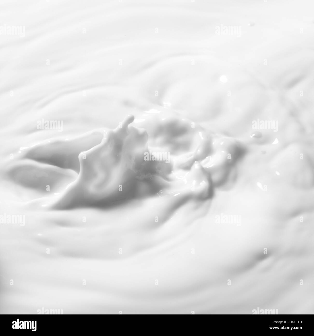 Latte, superficie, muove il cibo, bevande salutari, corso, liquido, bianco, nutrizione sana, fluidamente, motion, fotografia del prodotto Foto Stock