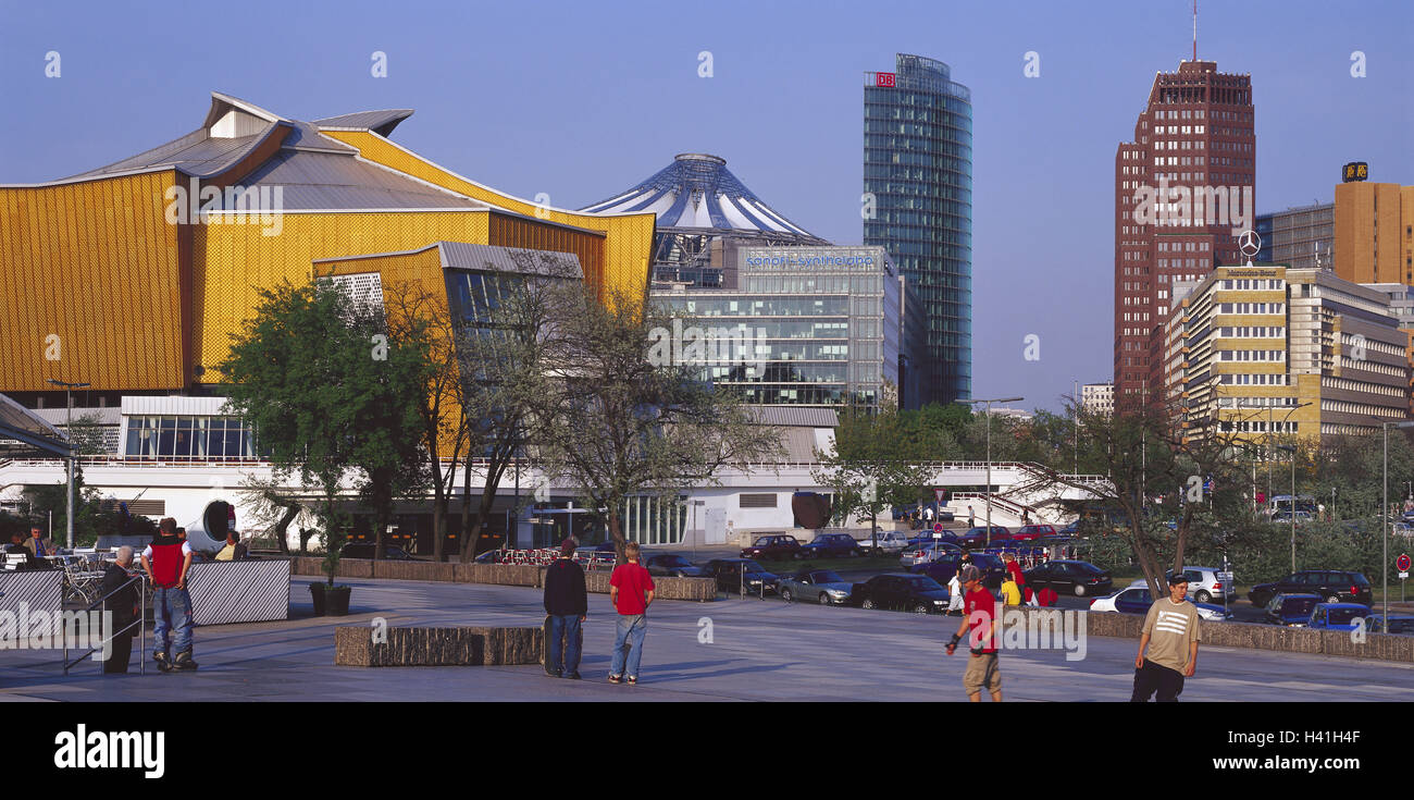 Germania, Berlino, filarmonica, Ferrovie tedesche Tower, il Sony Center, Kollhoff edificio, Daimler quarto, l'Europa, la città capitale, Centro citta', Centro citta', concert hall, sala concerti, musica, edificio, struttura, architettura, nel 1960-63, Hans Scharoun, sfondo, alta sorge, ufficio edifici, strutture, luoghi interesse Foto Stock