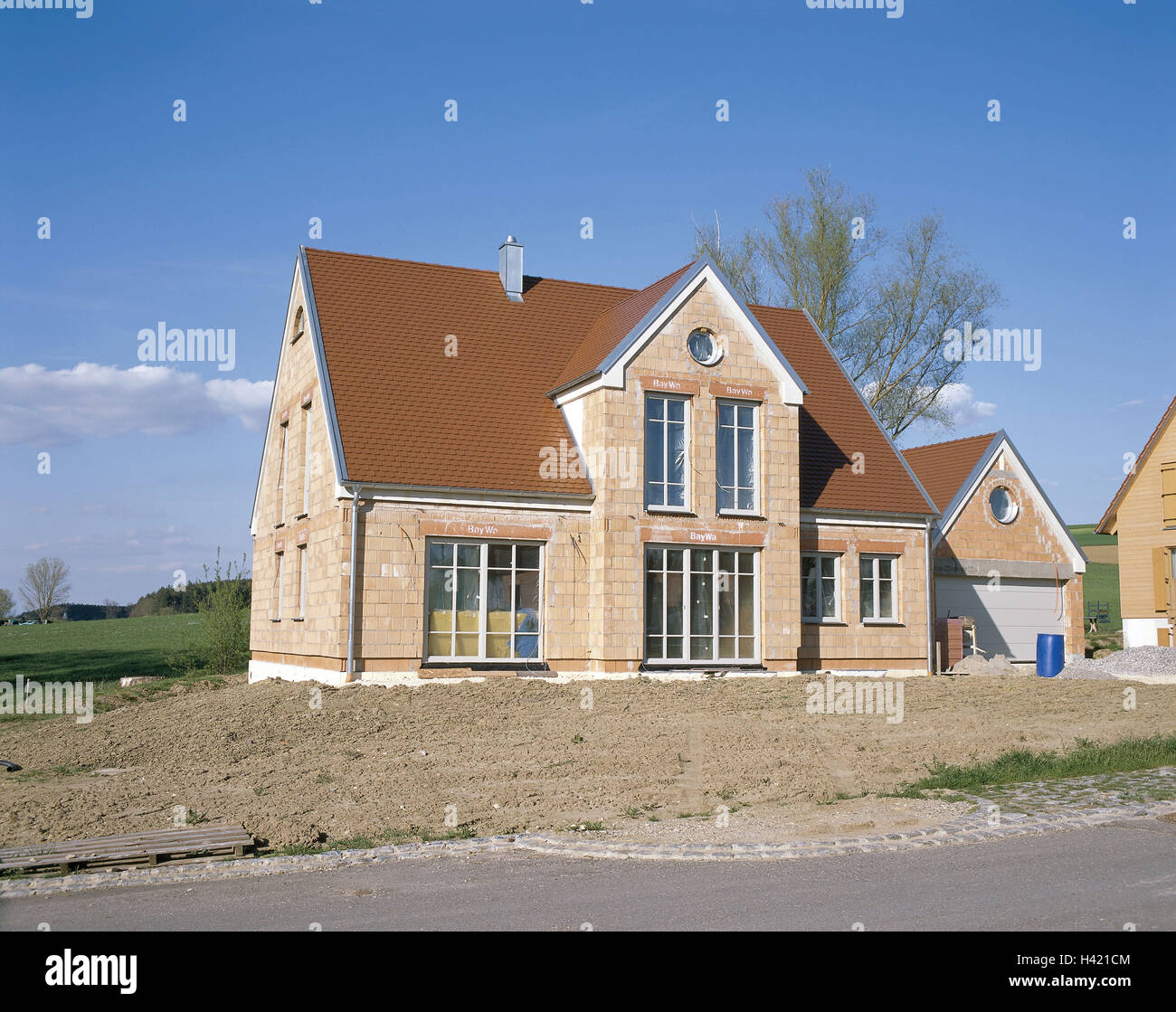Casa unifamiliare, shell, Europa, Germania, il cantiere, sito di sviluppo, edilizia, edificio di nuova costruzione, casa propria, tetti, lampeggiante di gronda, stagnato Foto Stock