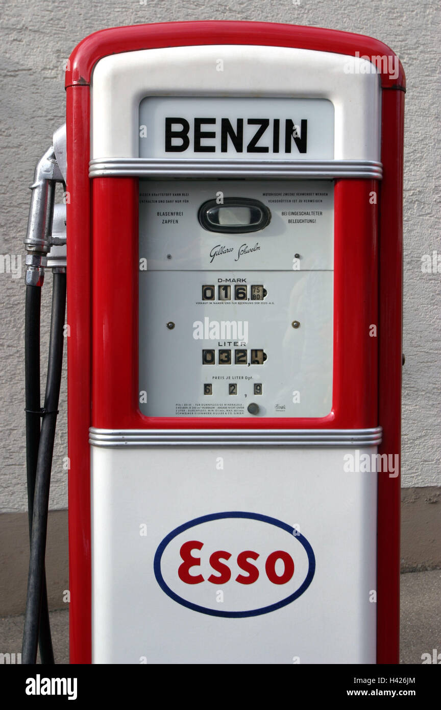 Nostalgia, stazione di riempimento pompa benzina, dettaglio Zapfanlage, diventa obsoleto, vecchio, nostalgicamente, carburante, benzina, carburante, sprite, riempimento, riempire fino, fare rifornimento, obsoleti petrolio greggio industria, industria, industria petrolifera, icona, il costo della benzina, i costi della benzina, prezzi, sprite Foto Stock