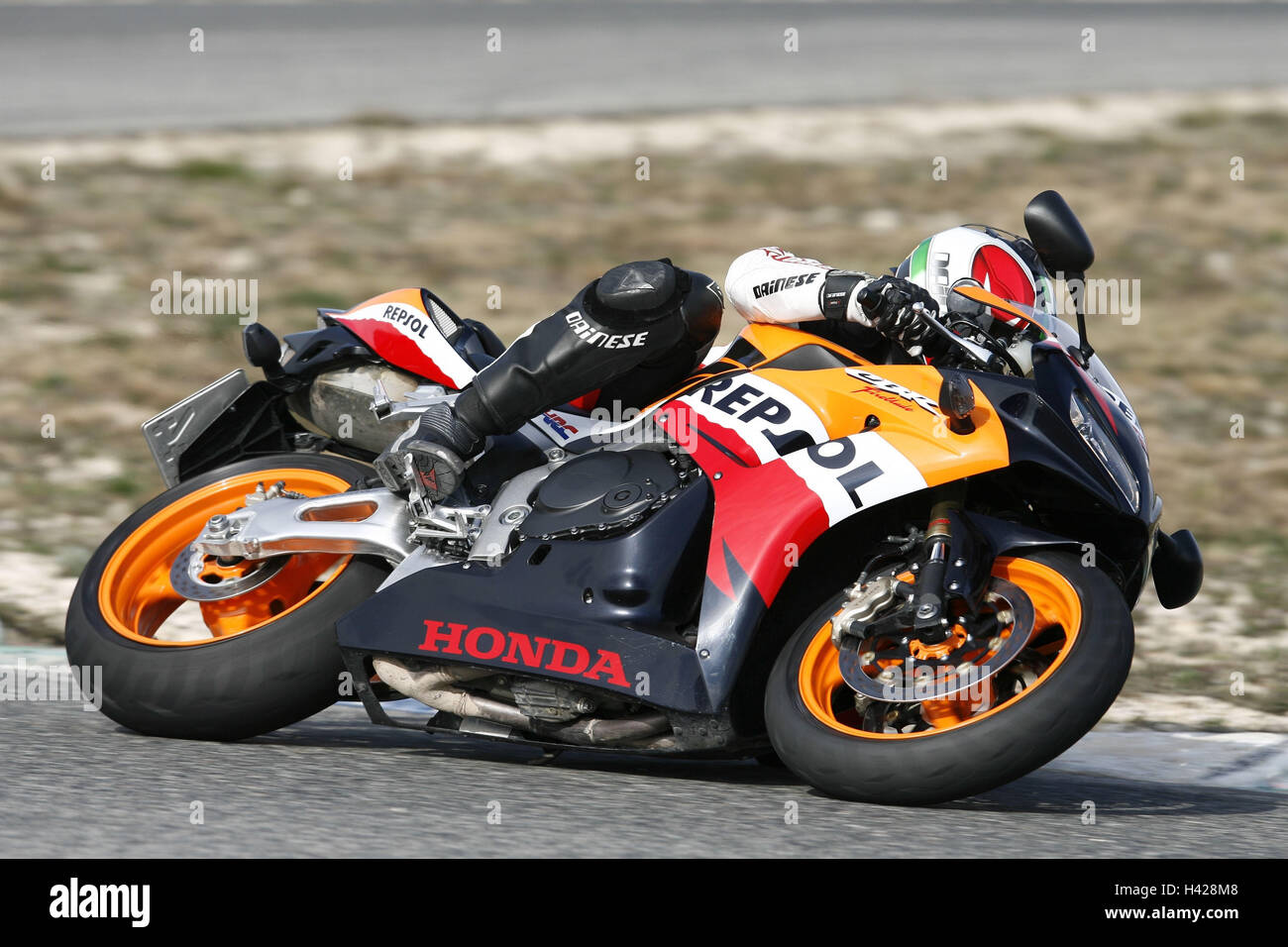 Motociclo Honda CBR Fireblade, piegare race track, millesimo test comparativo Foto Stock