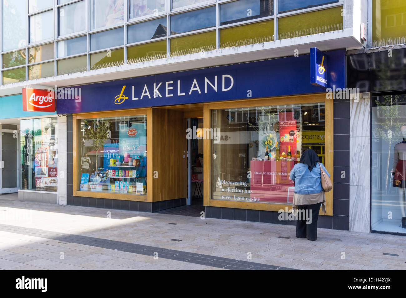 Un Lakeland stoviglie shop a Bromley, Kent. Foto Stock