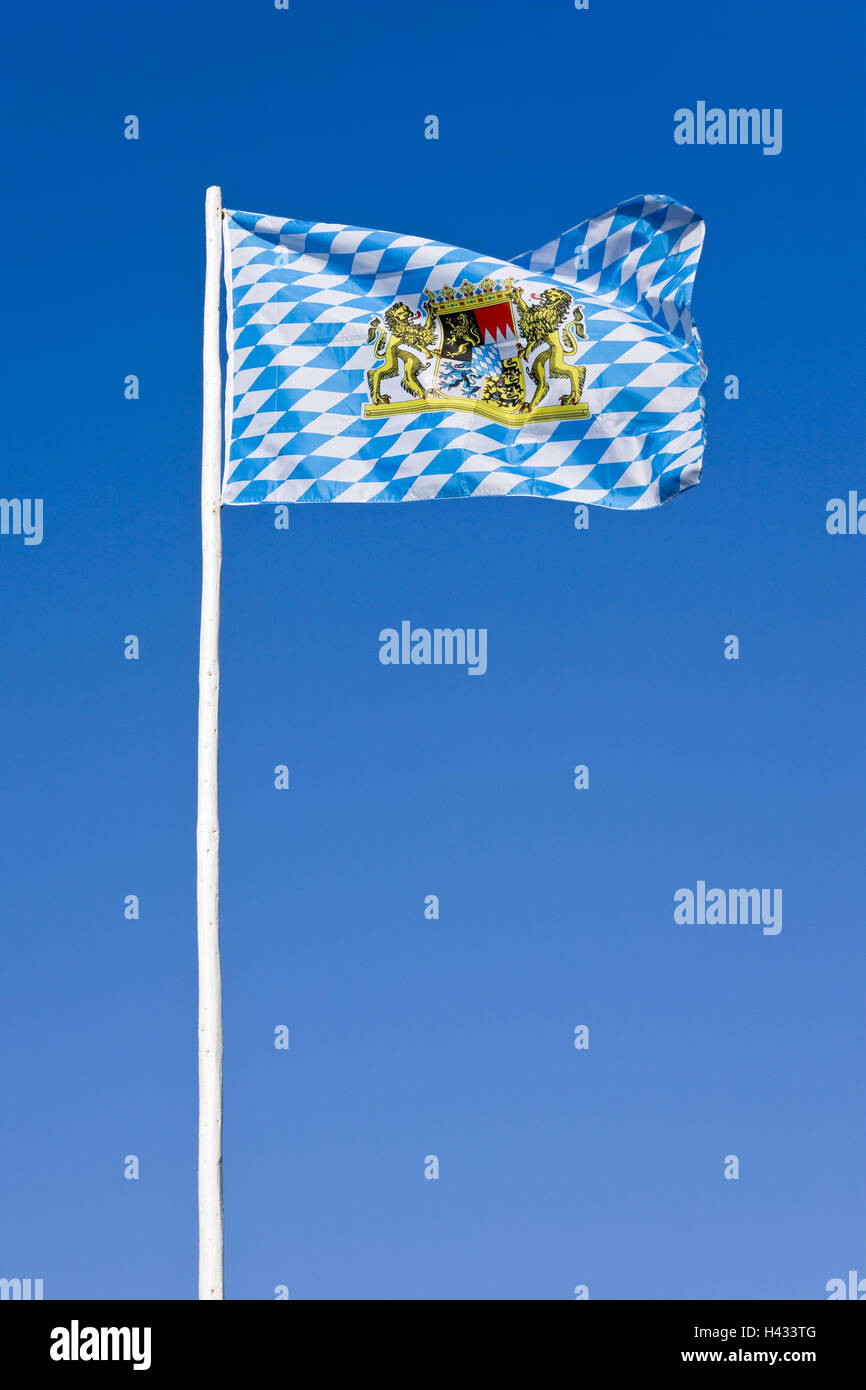 Bandiera bavarese, cielo, blu, banner, Bandiera, stemma, Baviera, bavarese, vento, ventoso, soffiaggio, soffiaggio, flutter, aria, ariosa, stato libero, bianco, blu e bianco-blu, pattern, lion, montante, pennone, diamanti, Foto Stock