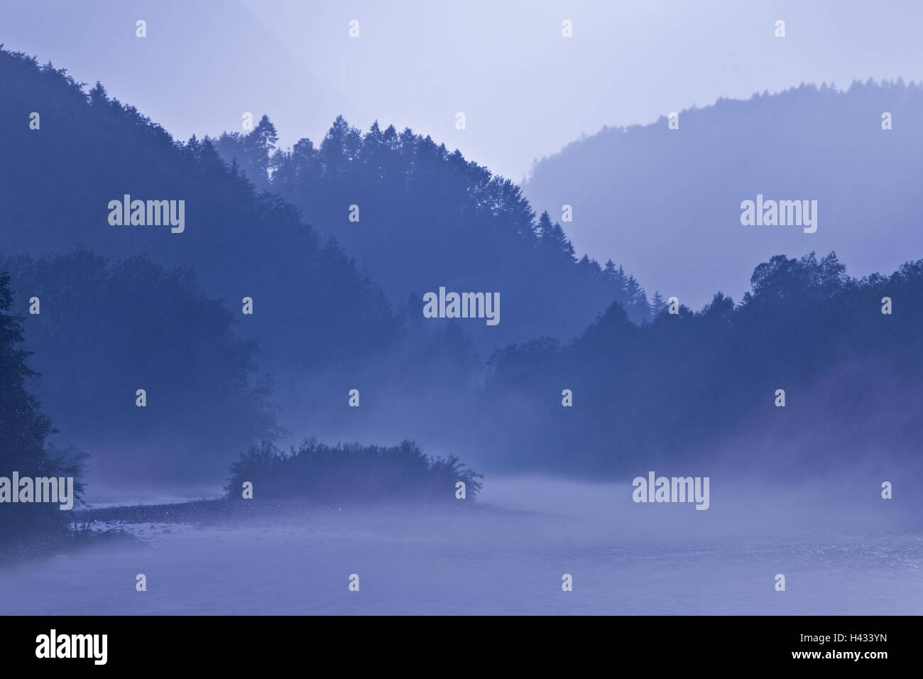 L'Austria, paese di Salisburgo, fiume Lammer, luce della sera, haze, Foto Stock