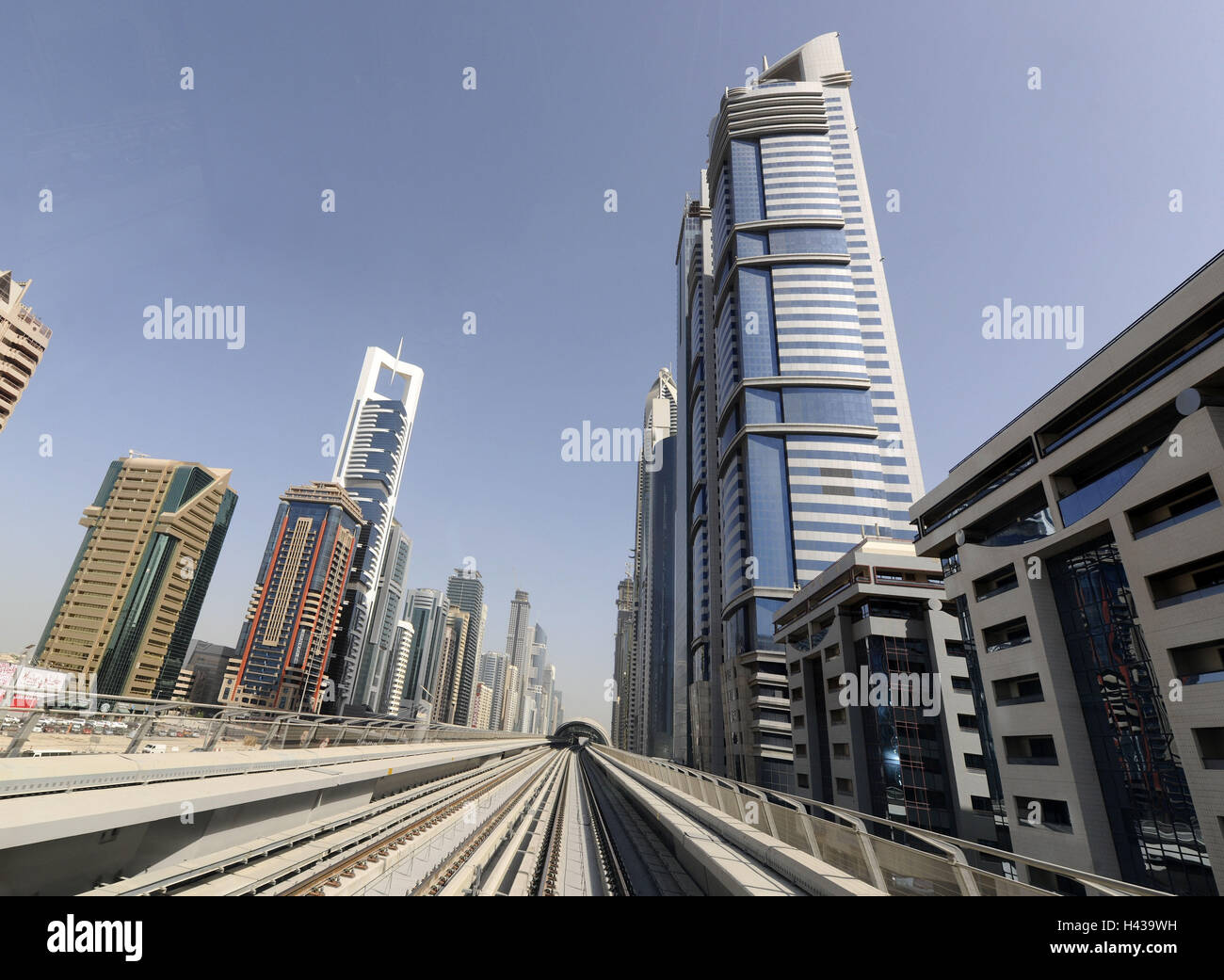 Traiettoria, sistema ferroviario, il grattacielo, Dubai, Emirati Arabi Uniti, Foto Stock