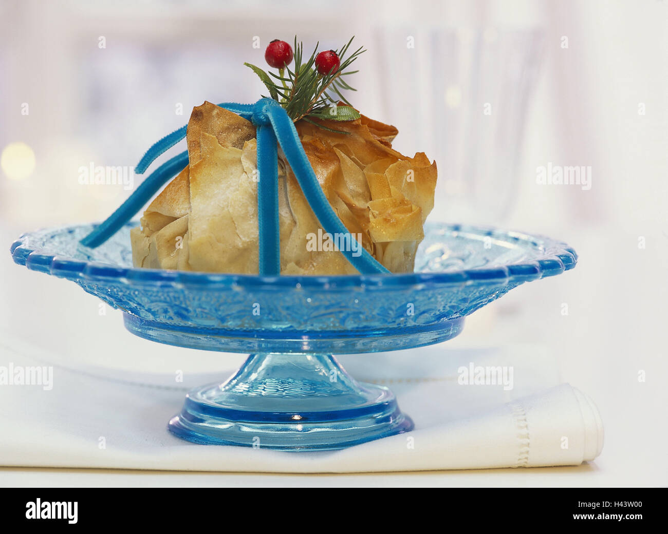 Torta Per Pranzo Di Natale.Natale Dessert Pasta Sfoglia Scorza Di Vetro Blu Yule Tide Decorazione Tavolo Tavolo Da Pranzo Igienico Vetro Torta Di Stand Alimenti Specialita Di Natale Pasticceria Danese Specialita Torta Di Natale Dessert Di