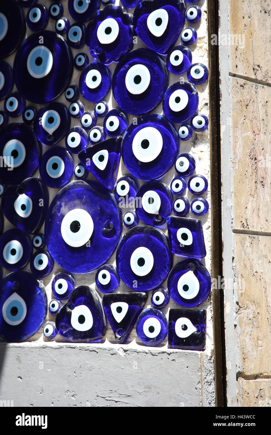Turchia, Istanbul, carico, Nazar amuleto, difesa " bad vista', economia, commercio, vendite, artigianato, cultura, fede, religione, Islam, business, souvenir business, souvenir, gioielli in vetro, vetro-occhi, occhi, input, rito, protezione, protettivo amuleto, Nazar perle, Nazar, countermagic, maledizione difesa, excommunient, allontanare la superstizione e fede nazionale, tradizione, nessuno, all'esterno, Foto Stock