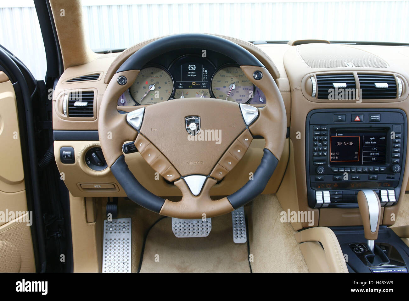 Auto Sportive, Porsche Gemballa, pozzetto, auto, Porsche Gemballa, lusso, nobilmente, esclusivamente, costoso veicolo, automobilismo, car design in pelle, accessori interni, indotti, interna Foto Stock