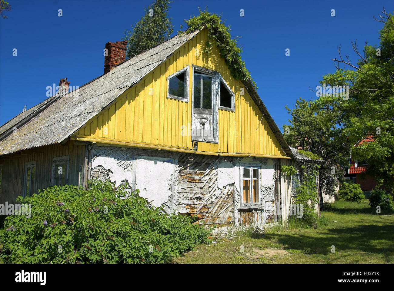 La pesca di piccole case, vecchio, scadono, Pervalka, national park resort benessere ampia bay bar, Lituania, Foto Stock
