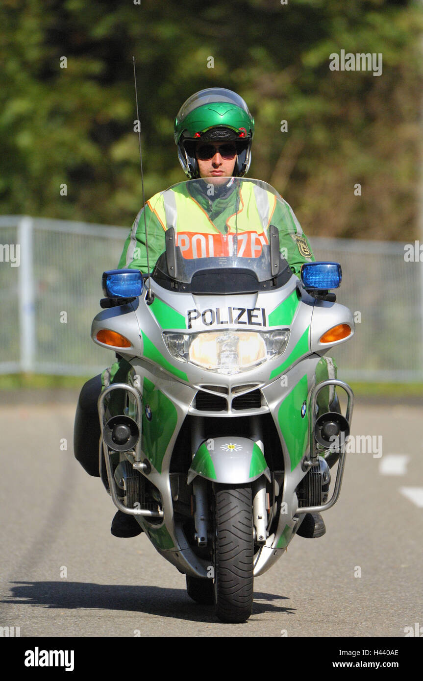 Cooperazione di polizia, moto a nastro, nessun modello di rilascio, alcuna proprietà di rilascio, Foto Stock