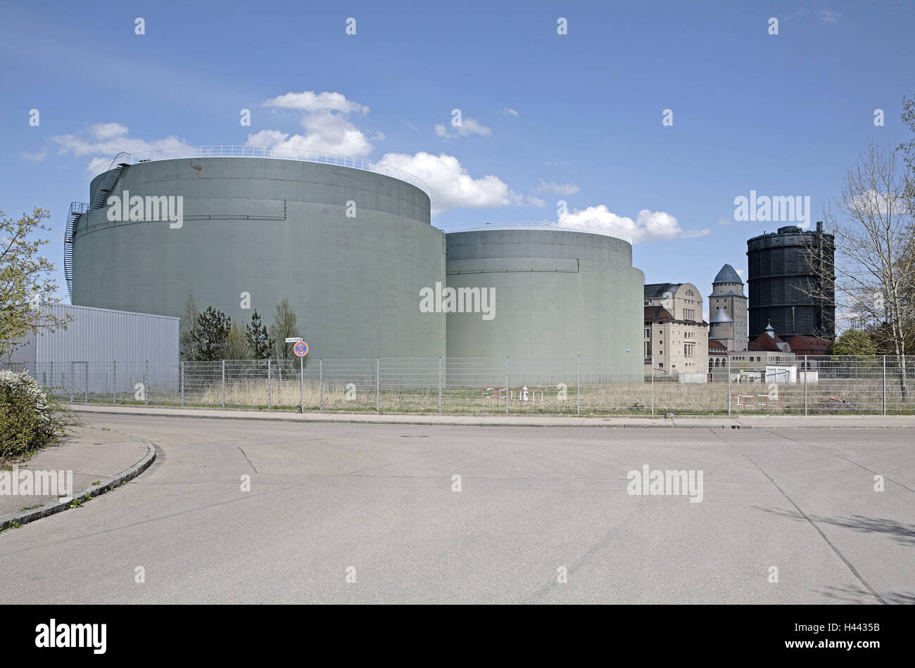 Officine di produzione del gas al di fuori, Baviera, Germania, Europa, Street, Città, Augsburg, deserte, storico monumento architettonico, costruzione, energia, fornitore di energia, gas, serbatoio gas, gasometro, memoria di gas, fornitura di gas, struttura, architettura, Foto Stock
