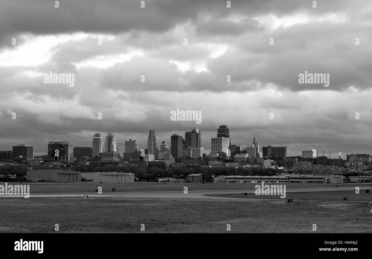 Inquietanti Nubi su Kansas City Missouri al tramonto Foto Stock