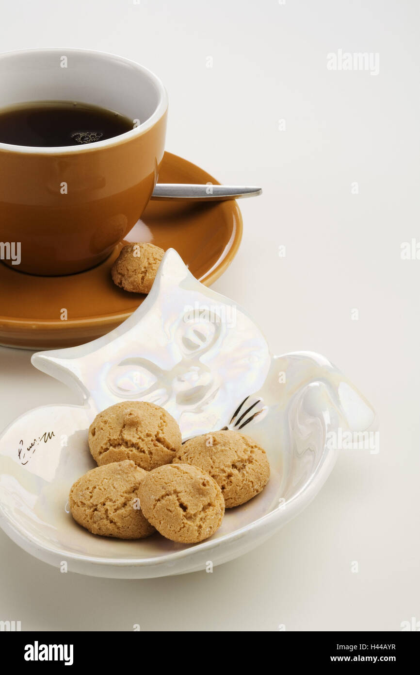 Tazza da caffè in porcellana, piastra concava, Amarettini, dettaglio Foto Stock