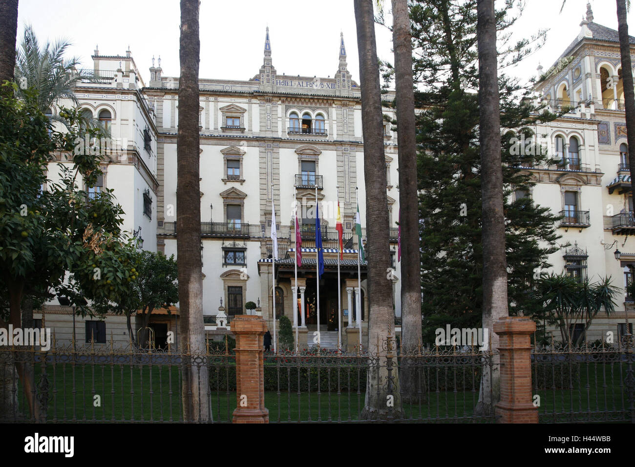 Spagna, Andalusia, Siviglia, Hotel Alfonso VIII, al di fuori dell Europa, storico, centro citta', hotel, hotel a cinque stelle, input, bandiere, edifici di lusso, esposizione mondiale, turismo, Foto Stock