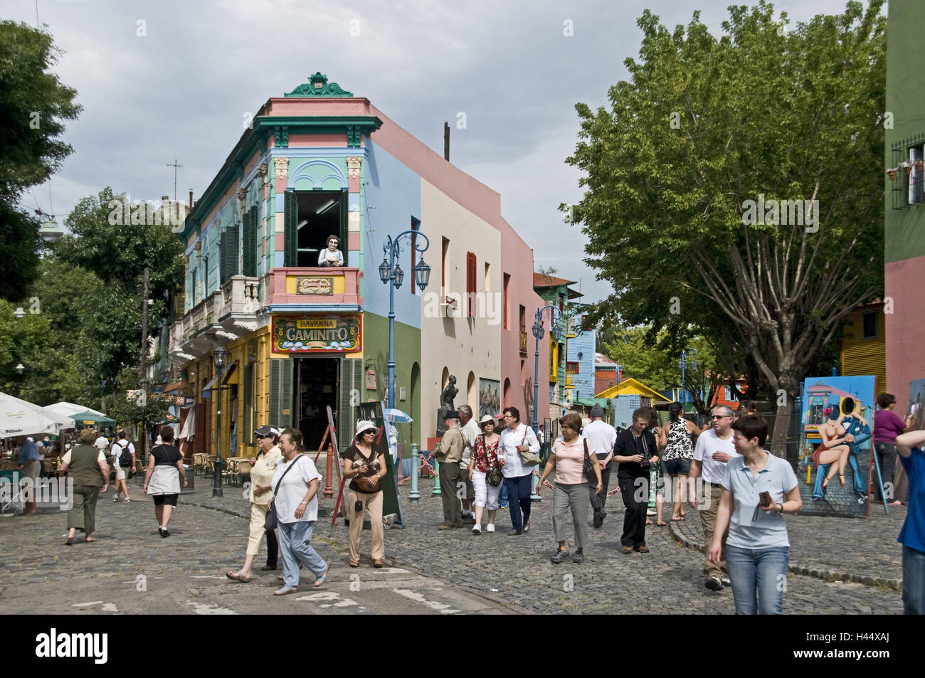Argentina, Buenos Aires, La Boca, artista sobborgo, case colorate, turisti, Foto Stock