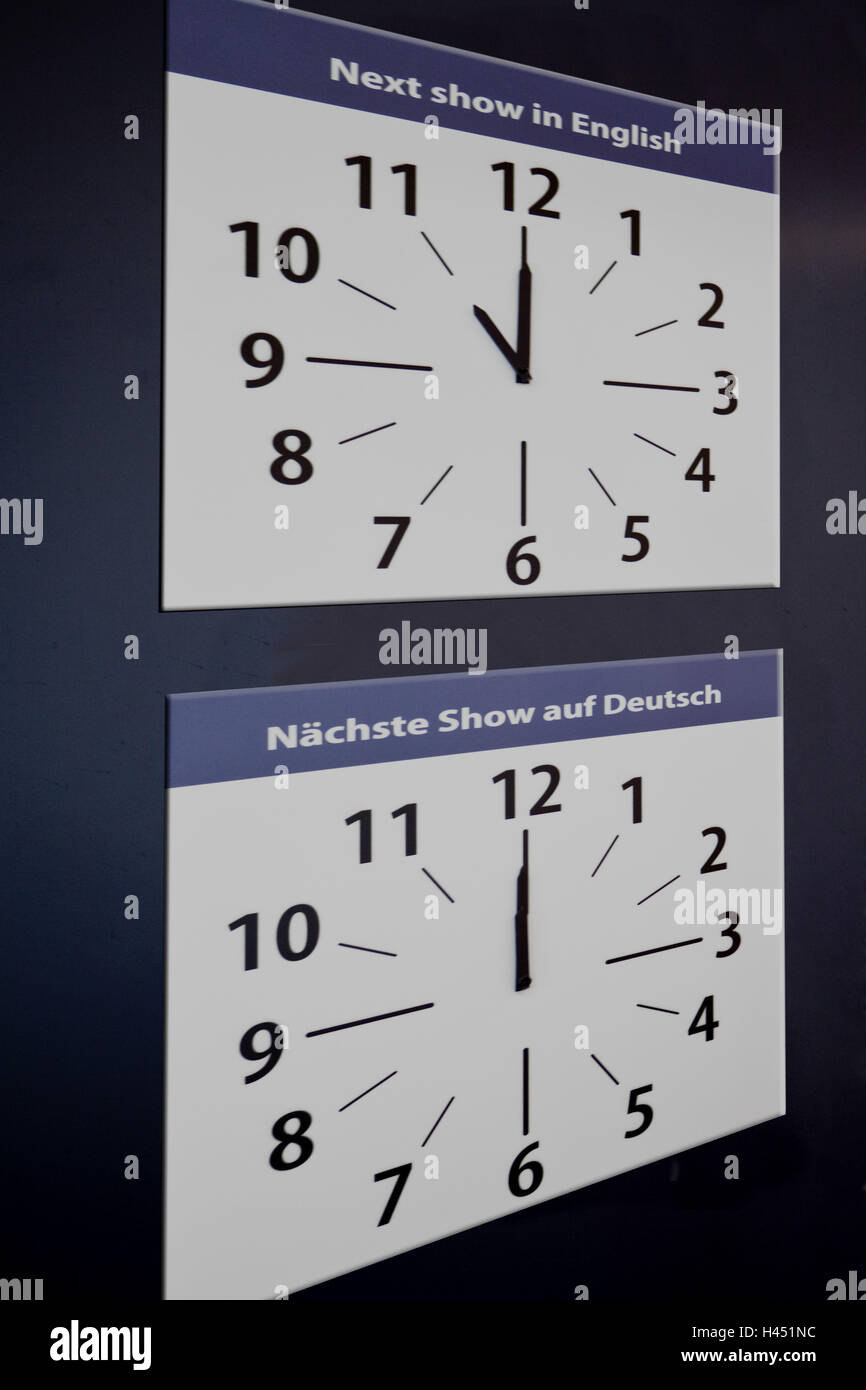 Scheda Informazioni, orologi, orari, date, Foto Stock