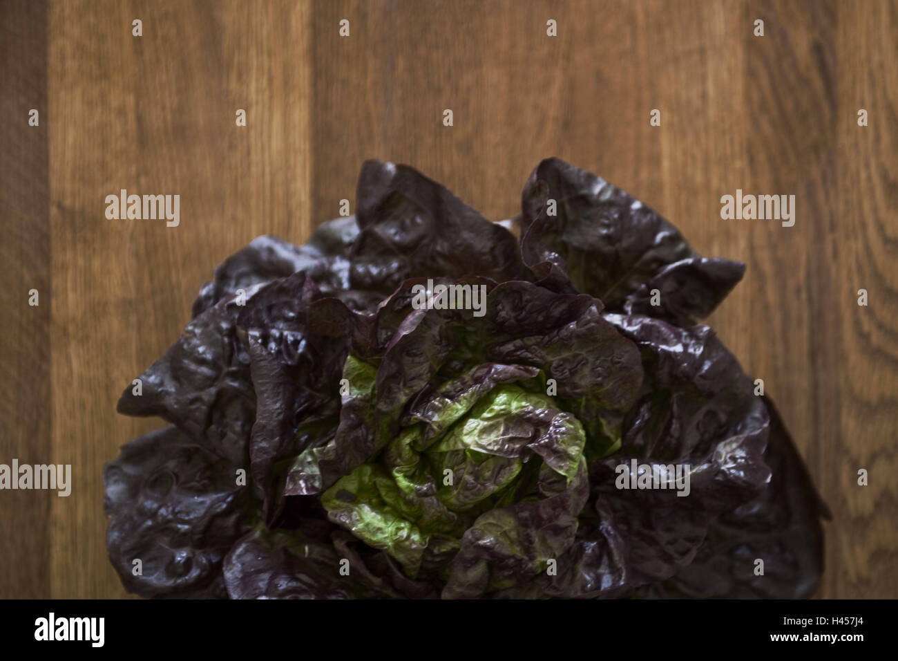La lattuga, insalata verde, tavolo in legno, Foto Stock