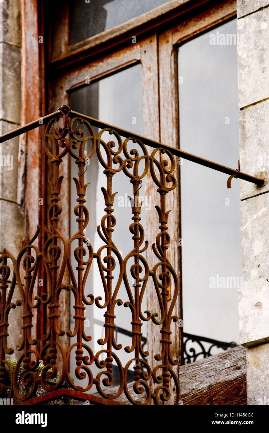 Balcone, ringhiera, vecchie e arrugginite Foto stock - Alamy