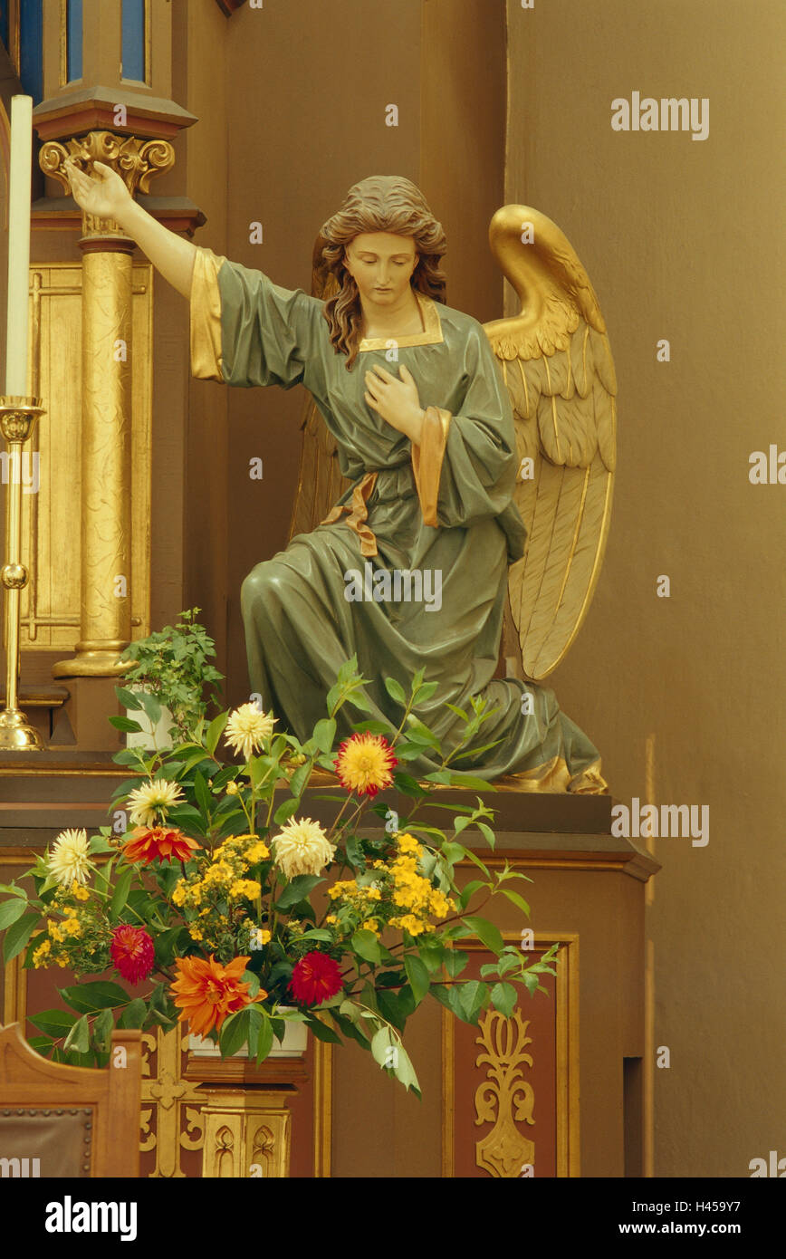 Chiesa, altare angelo, chiesa di San Michele, Alta Franconia, corte, Germania, bavaresi, Angelo, Angelo figura, la decorazione floreale, altare, chiesa, fede, religione, statua, decorazione floreale, coro, fiori, Foto Stock