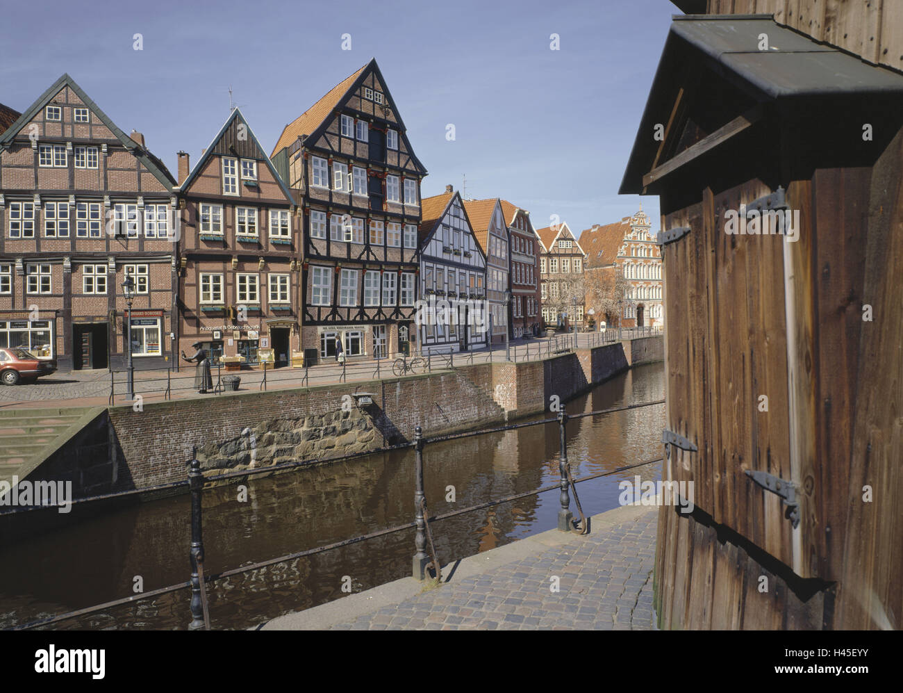 Germania, Bassa Sassonia, Stade, vista città, canale semi-case con travi di legno, Europa, Elba Weser angolo superiore, storico, centro citta', Old Town, case, case in mattoni, edifici in mattoni, edifici con travi in legno, pier, stile architettonico, tradizione, architettura, esterno, deserte, Foto Stock