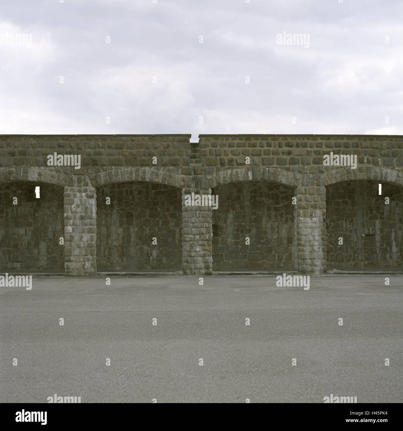 Austria, Mauthausen, campo di concentramento memorial, parete di camp, cortile, Austria superiore, memorial place, nei campi di concentramento e nei campi di lavoro campo di prigionia, campo di prigionia, Parete memorial place, il socialismo nazionale, genocidio, omicidi di massa, la distruzione di massa, il razzismo, Foto Stock