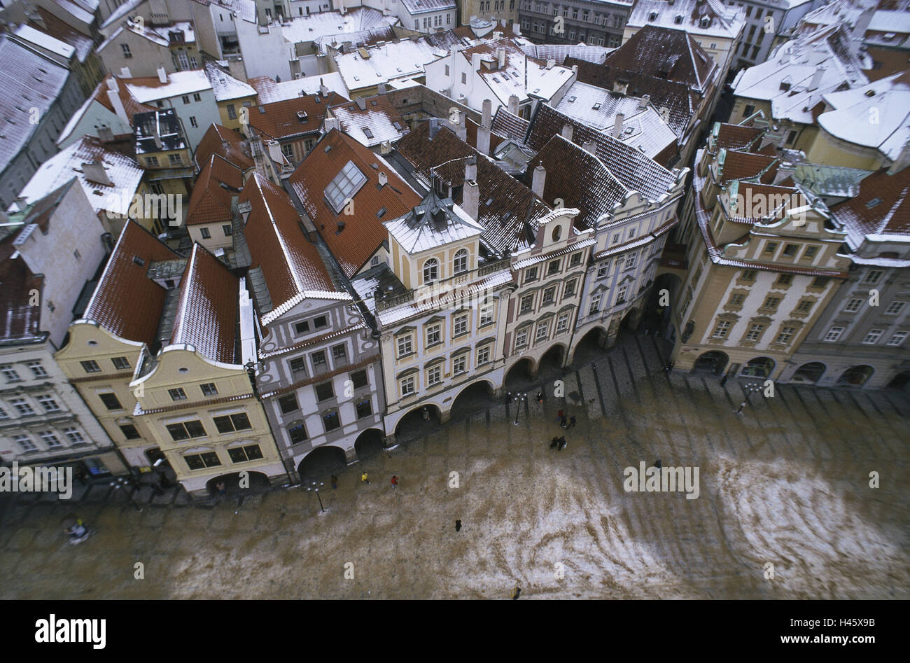 Repubblica Ceca, Praga, Old Town, Vista aerea, inverno, persona, al di fuori, neve tetti, case, edifici, nevoso, Foto Stock