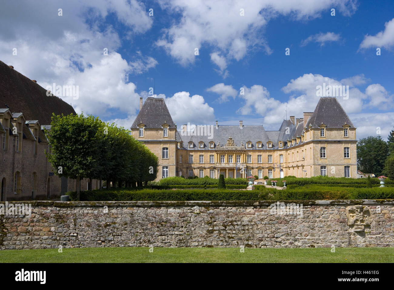 Francia, Bourgogne, Saône-et-Loire, Charolles, La Clayette, Corbigny, Chateau de Dree, facciata orientale, Foto Stock