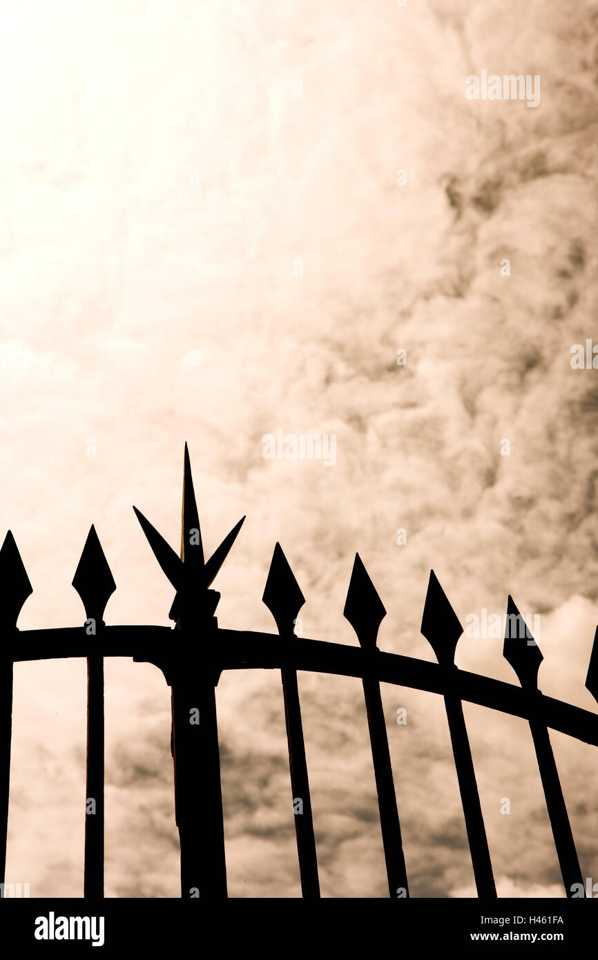 Recinzione, gate, punti di ferro, dettaglio, silhouette, seppia, Foto Stock