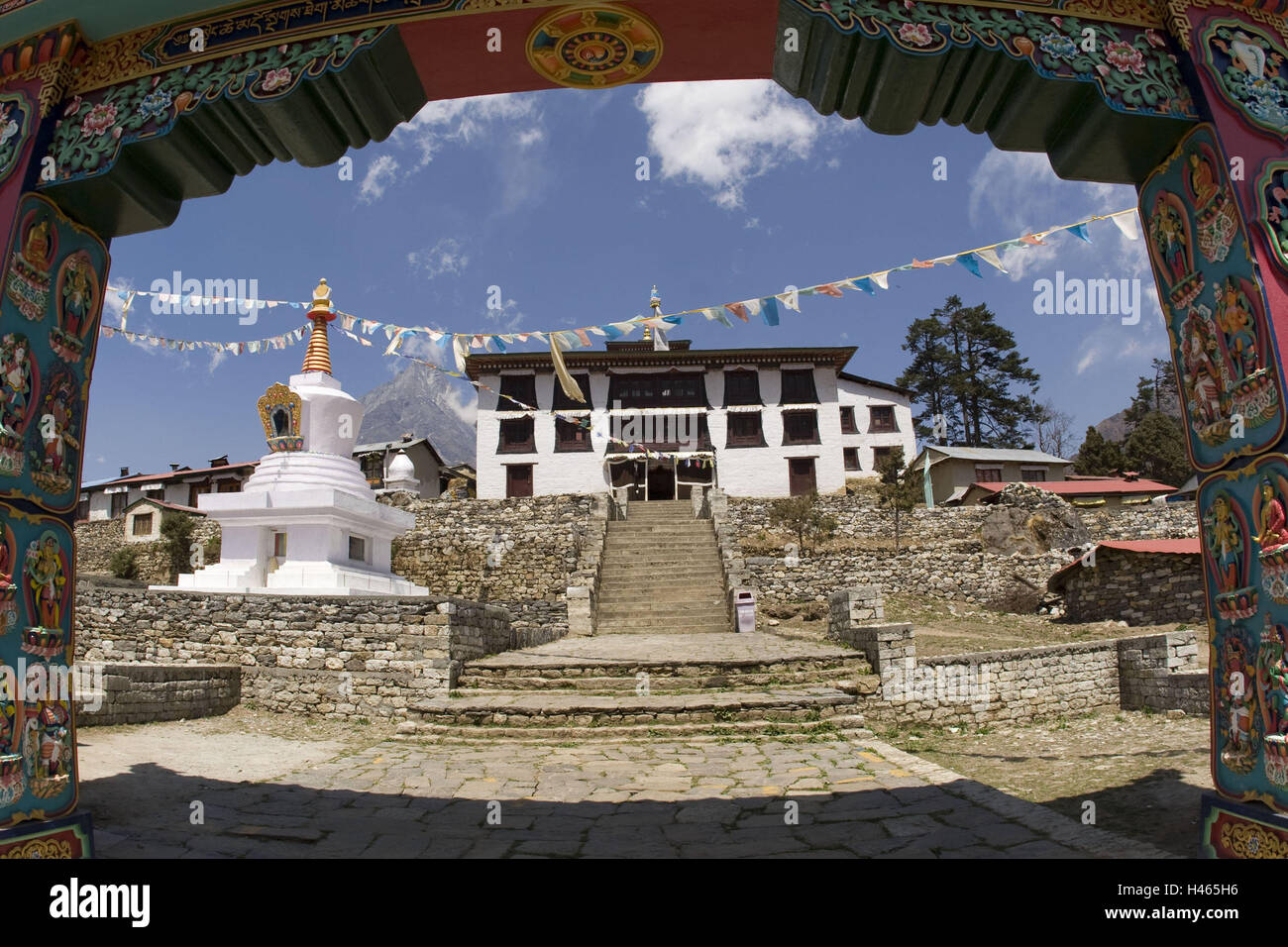 Il Nepal, Solo Khumbu, l'Himalaya, monastero di Tengboche, ingresso principale, Foto Stock