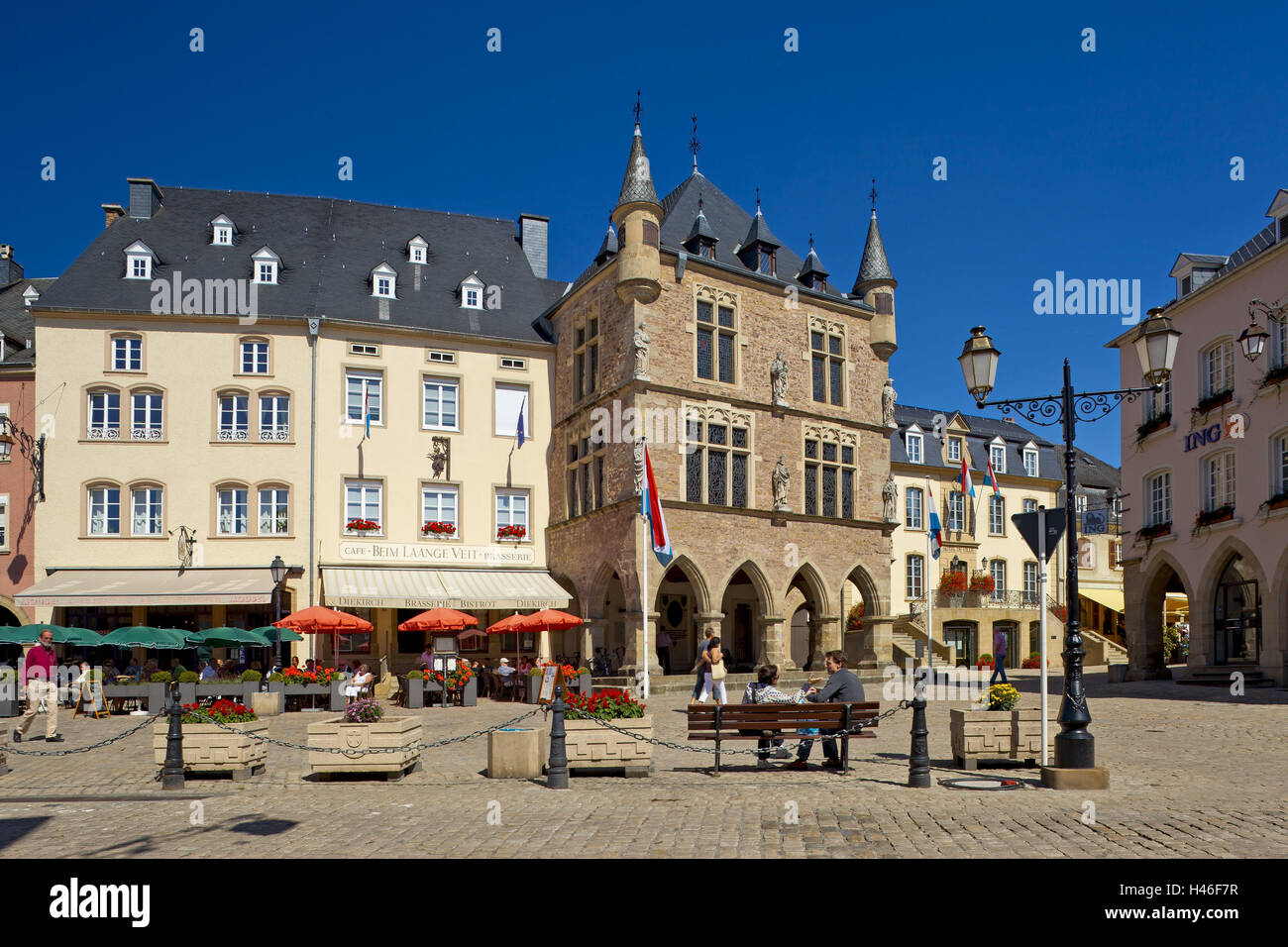 Europa, Granducato del Lussemburgo, Echternach, il mercato, il municipio, Foto Stock