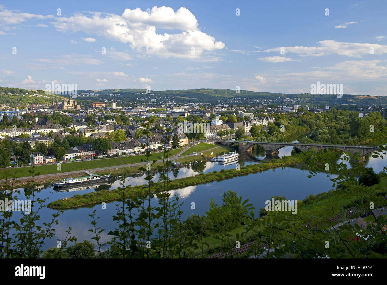 In Germania, in Renania Palatinato, la Mosella, Trier, panorama, porto, pier, Foto Stock